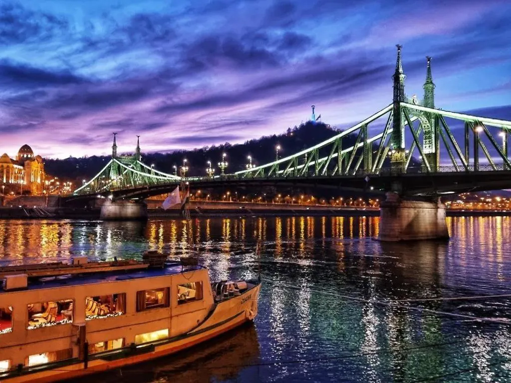 Ms Diana Hotel - Cruises Vienna