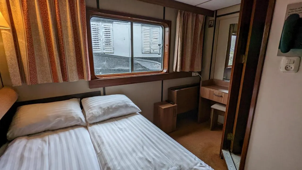 Ms Diana Hotel - Cruises Vienna Botel