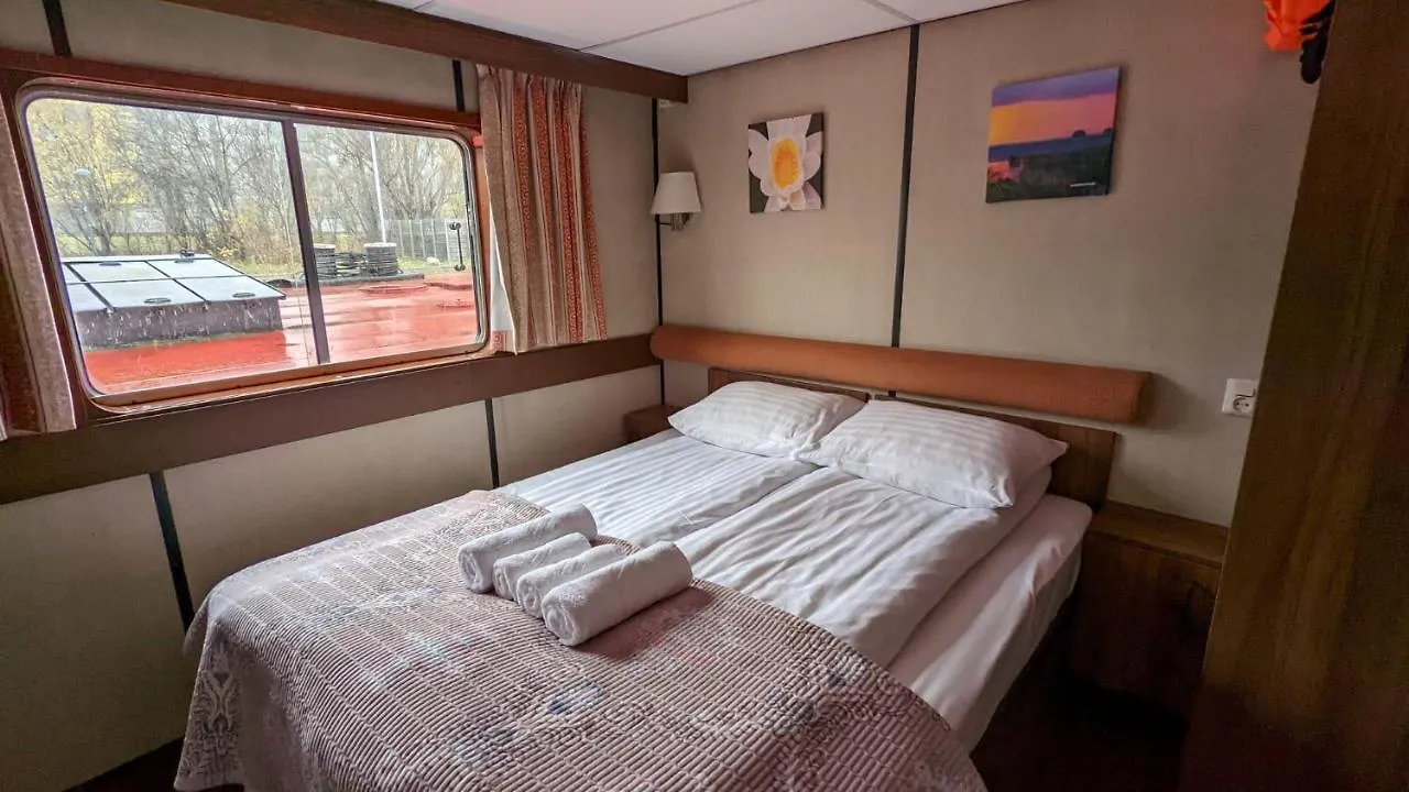 Botel Ms Diana Hotel - Cruises Vienna Austria