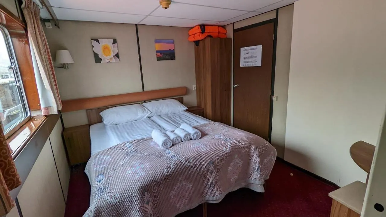 Botel Ms Diana Hotel - Cruises Vienna
